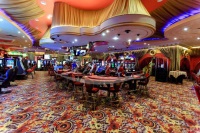 Kasino východního větru, kasina valadier řím, vyhrazená místa na trávníku v amfiteátru hollywoodského kasina